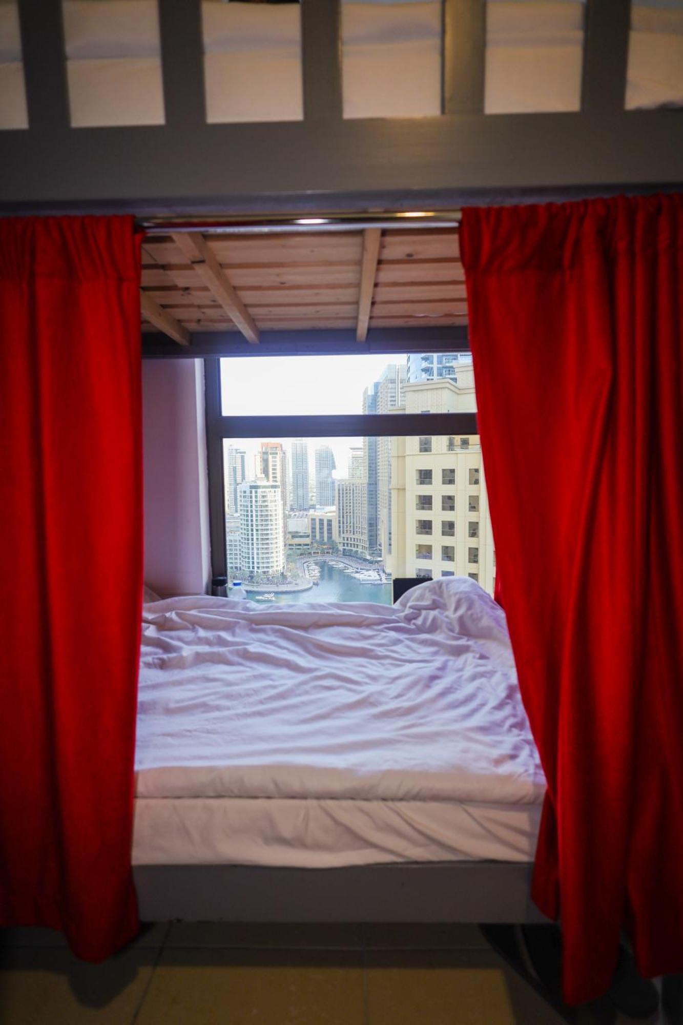 Lunar Hostel - Jbr Dubai Dış mekan fotoğraf